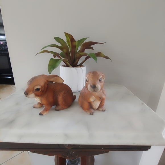 Vintage Harvey Knox Pair of Hand Painted Japan Rabbits, 1983 Global Art. - Picture 14 of 14